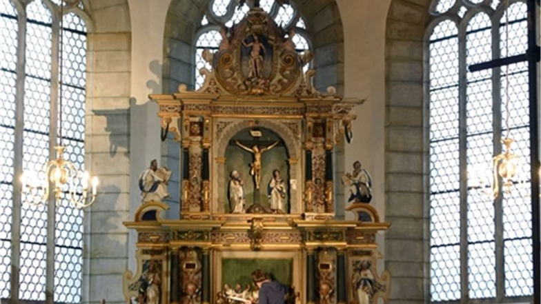 Seine Kollegin Anna-Maria Schuch-Baensch hat den Altar restauriert.