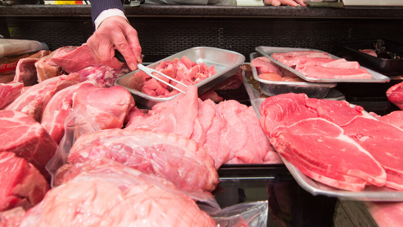 Eine Expertenkommission schlägt höhere Fleischpreise vor - zum Wohl der Tiere.