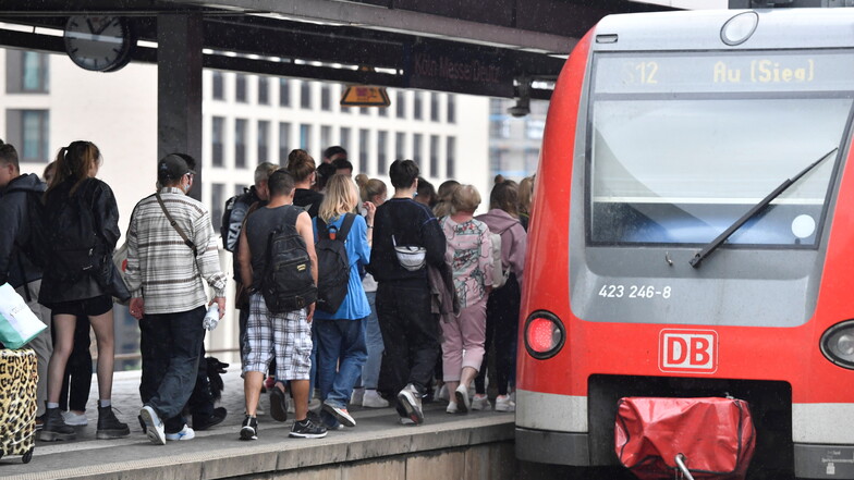 Bahn wieder unpünktlicher: Pfingst-Reisechaos droht