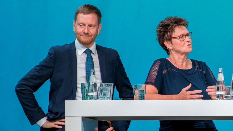 Michael Kretschmer (CDU) und Sabine Zimmermann (BSW) beim Wahlforum in Dresden.