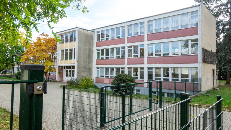 Die Grundschule in Döbeln Ost ist in die Jahre gekommen. Die Stadt will ein neues Schulhaus bauen.