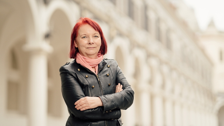 Sabine Ebert im Dresdner Stallhof. Die Bestsellerautorin lebt in Dresden.
