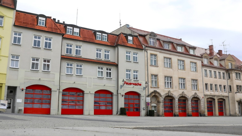 Die Feuerwache hat ihren Sitz in der Franz-Könitzer-Straße. Doch der Komplex aus Neu- und Altbauten entspricht nicht mehr den Normen und Richtlinien.