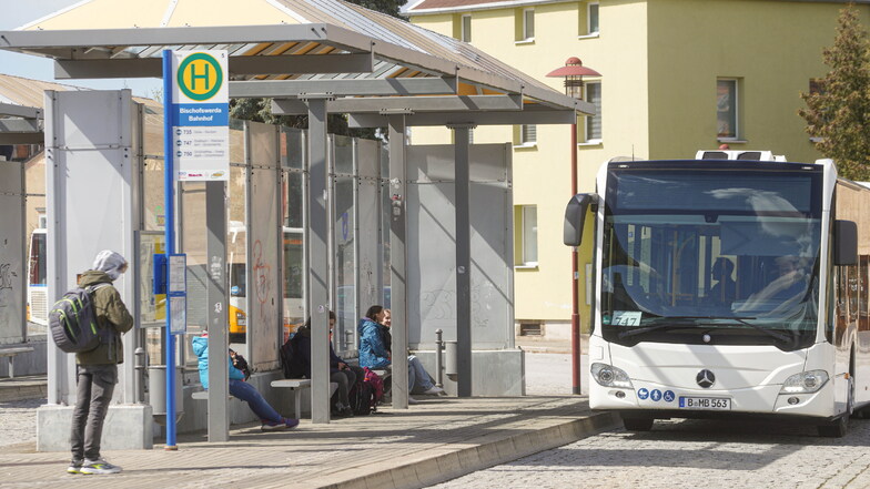 Im Kreis Bautzen fallen am Montag kurzfristig etliche Fahrten von Linienbussen aus.