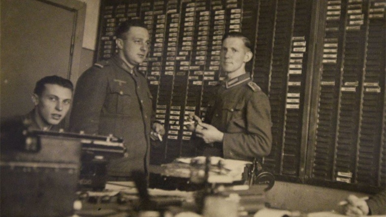 Dass Rudolf Nickol überwiegend für Arbeiten in der Verwaltung eingesetzt war, besorgte ihn als junger Soldat.