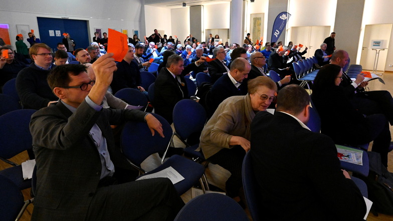 125 CDU-Mitglieder kamen zum Parteitag in Dresden und stimmten über das Programm ab.