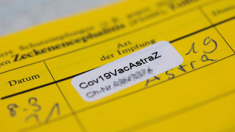 Ab 2022 soll sich in Deutschland der Impfausweis in digitaler Form etablieren - das ist fälschungssicherer.