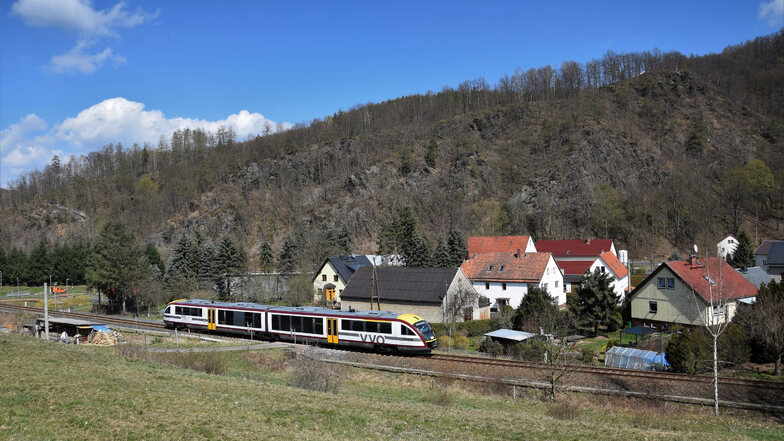 Bis Ende 2021 fährt die Mitteldeutsche Regiobahn (MRB) auf den Gleisen im Müglitztal. Wie es dann weitergeht, wird sich demnächst entscheiden.