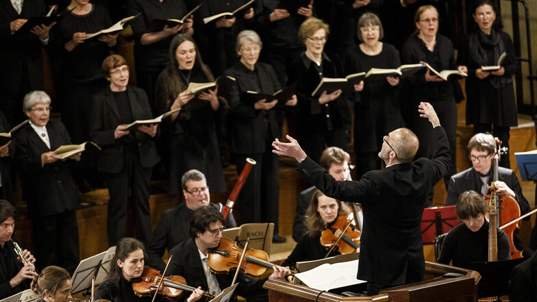 Voriges Jahr führte Reinhard Seeliger mit dem Bachchor vor Ostern die Johannes-Passion von Johann Sebastian Bach in der Görlitzer Kreuzkirche auf. In diesem Jahr gab es kein Konzert in der Passionszeit.