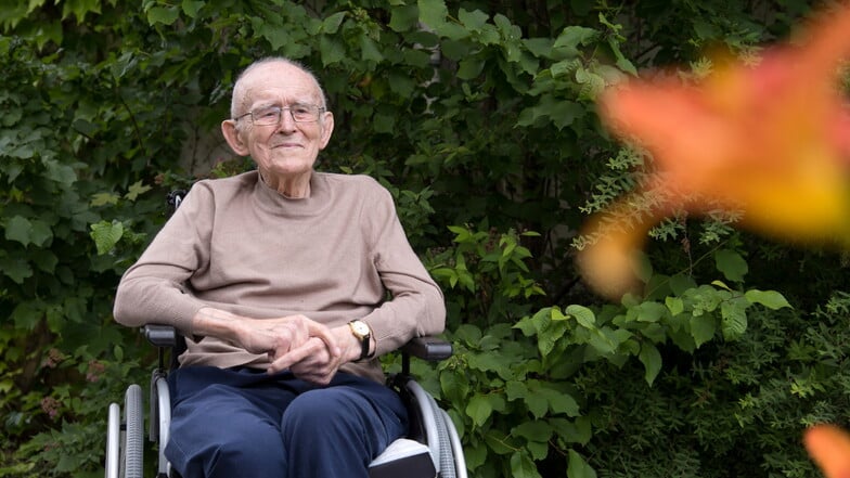 Helmut Friebel (103) ist derzeit der älteste Mann in Görlitz. Nickgen und Friebel waren Waggonbauer.