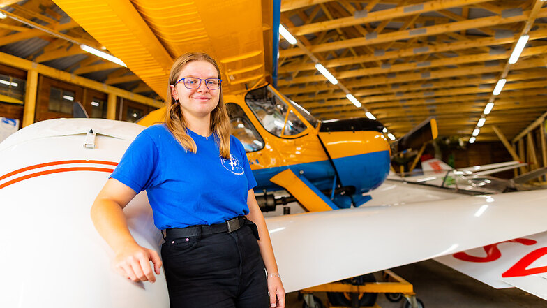 Flugschülerin Sarah Glaser verbringt den Großteil ihrer Freizeit auf dem Flugplatz Nardt. Das Studium führt sie nun nach Dresden, aber das soll nichts an ihrem Engagement beim Aeroklub Hoyerswerda ändern.