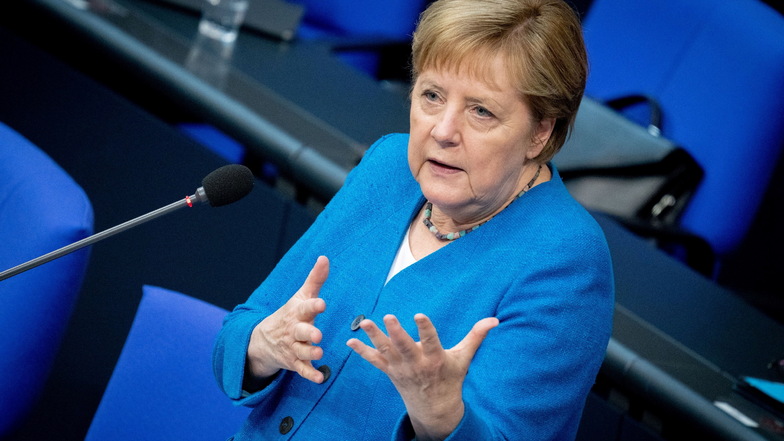 Hätte Bundeskanzlerin Angela Merkel viel früher aktiv werden müssen?