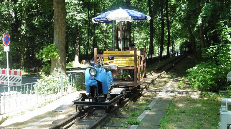 Das Schienenmoped ist am Samstag bei der Görlitzer Parkeisenbahn im Einsatz.