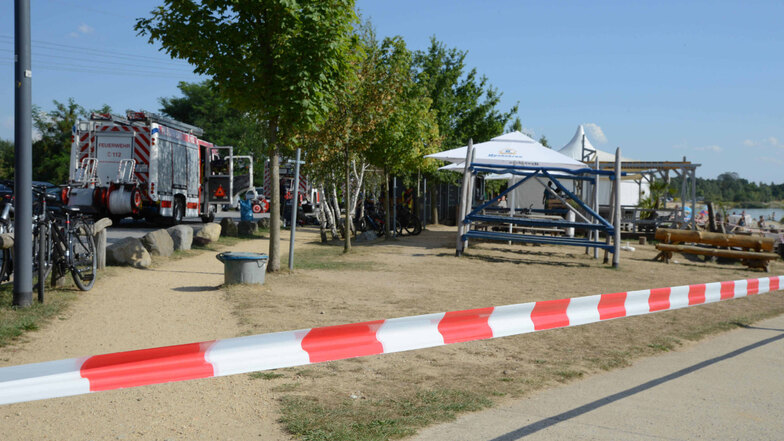 Bei einem Feuer an einer Strandbar in Görlitz wurden vier Menschen verletzt.