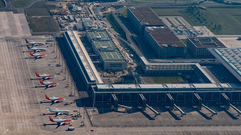 Blick auf den künftigen Hauptstadtflughafen BER.