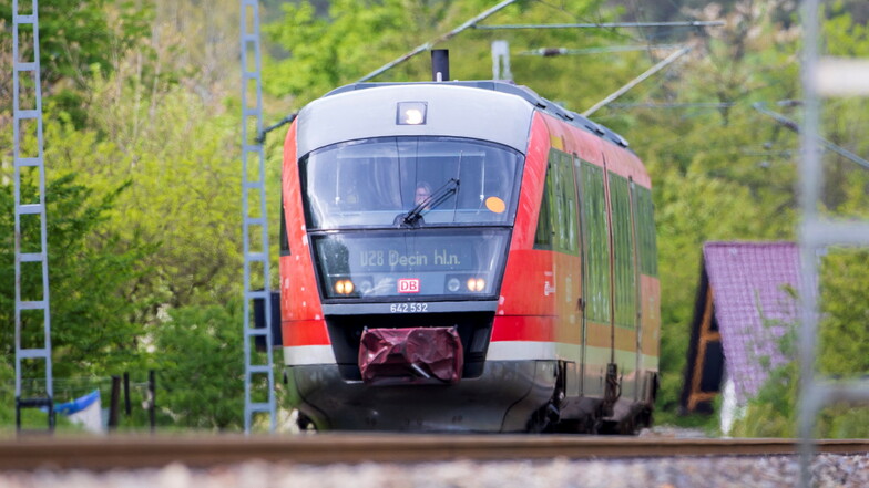 Die Nationalparkbahn, die unter anderem Sebnitz, Bad Schandau und Děčín ansteuert, rollt trotz Bahnstreik planmäßig. Anderswo ging dagegen gar nichts.