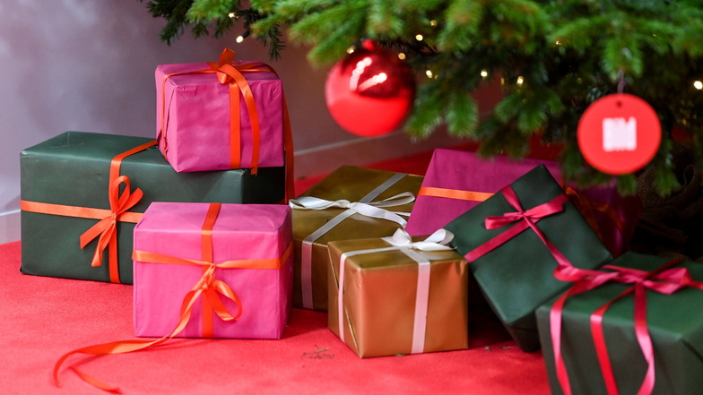 Wer ausgefallene und günstige Geschenke sucht, könnte bei der SZ-Weihnachtsauktion fündig werden.