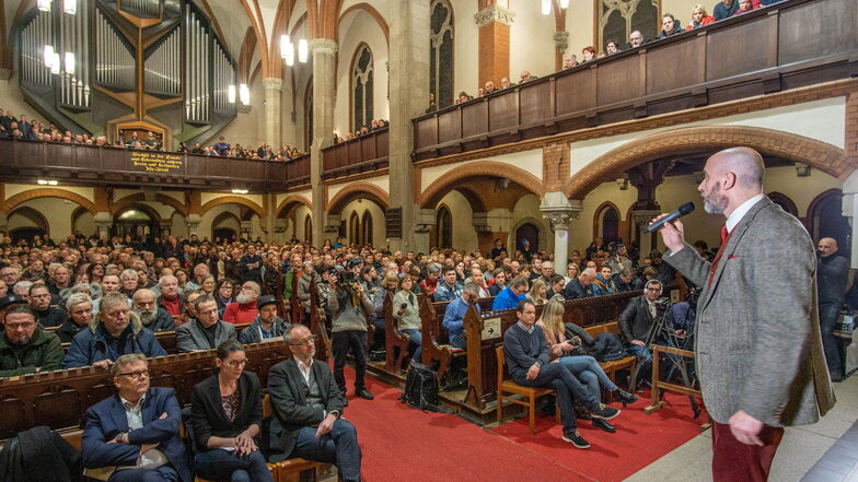Konfrontation statt Dialog: Bürgerforum in der Maria-Martha-Kirche Bautzen im Februar 2019.