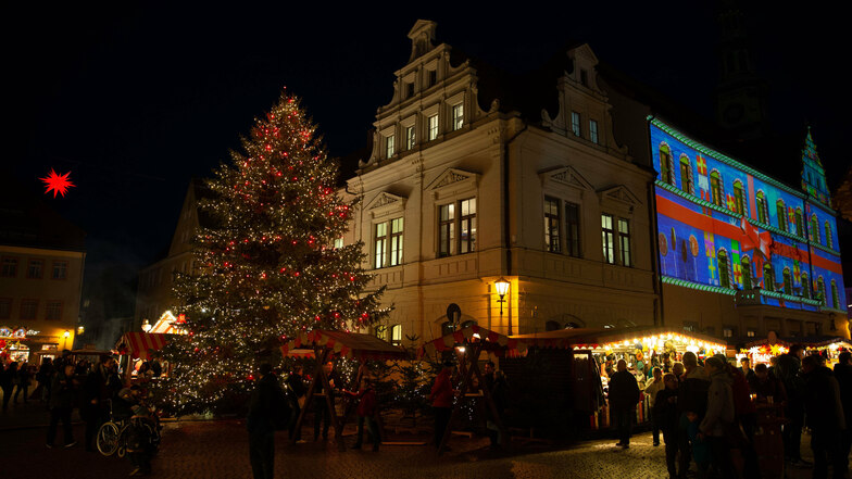 Der Weihnachtsmarkt von Pirna zieht immer viele Besucher an.