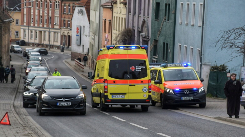 Die Unfallstelle an der Dresdner Straße. Nach Angaben der Polizei war das Kind von rechts plötzlich über die Straße gelaufen.