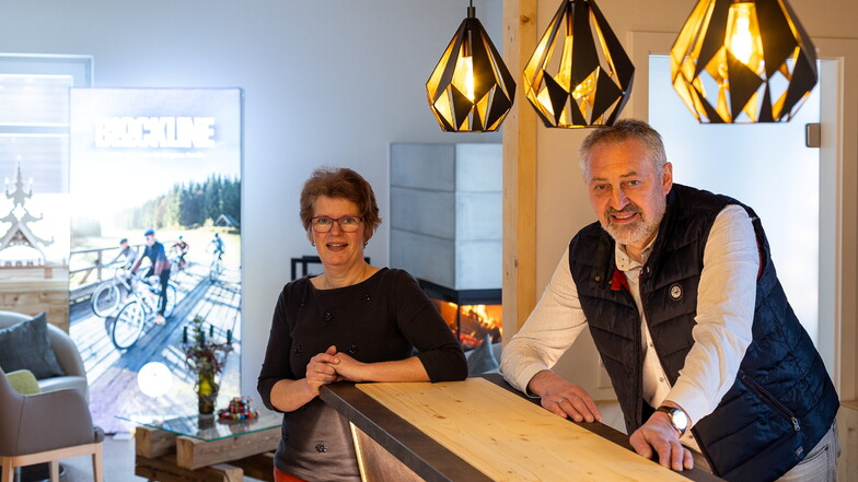 Die Kobär-Gasthofinhaber Andrea und Ralph Kappelt haben in der gästearmen Corona-Zeit ihr Haus zur radlerfreundlichen Herberge umgebaut.