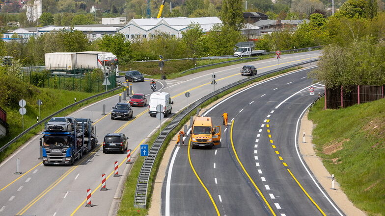 Bauarbeiten am Pirnaer Autobahnzubringer Anfang Mai: Der Endtermin am 9. Juni lässt sich nicht halten.