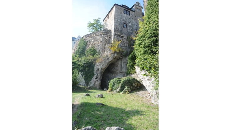 Die Ilsenhöhle unter der Burg Ranis nahe Saalfeld.