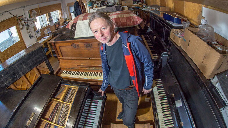 Orgelbauer Johannes Soldan öffnet Sonnabendnachmittag seine Werkstatt für die Besucher des Ödernitzer Dorffestes.