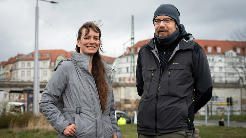 Louise Hummel-Schröter und Ronny Geißler: Beide engagieren sich für die Initiative „Wir lieben Elbe“. Diese ruft jährlich zum Neujahrsputz der Elbwiesen in Pieschen auf.