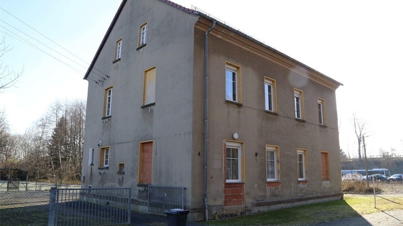 Als Postgebäude nicht mehr zu erkennen ist hingegen das Postamt in Horka. Es ist ein Wohnhaus geworden.