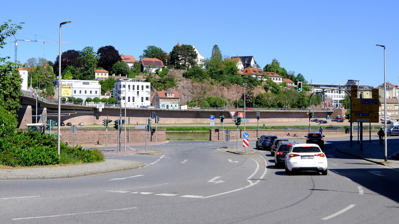 Die Bundesstraße 6 wird in der Meißner Innenstadt abschnittsweise saniert, betroffen ist auch die Rampe zur Altstadtbrücke.