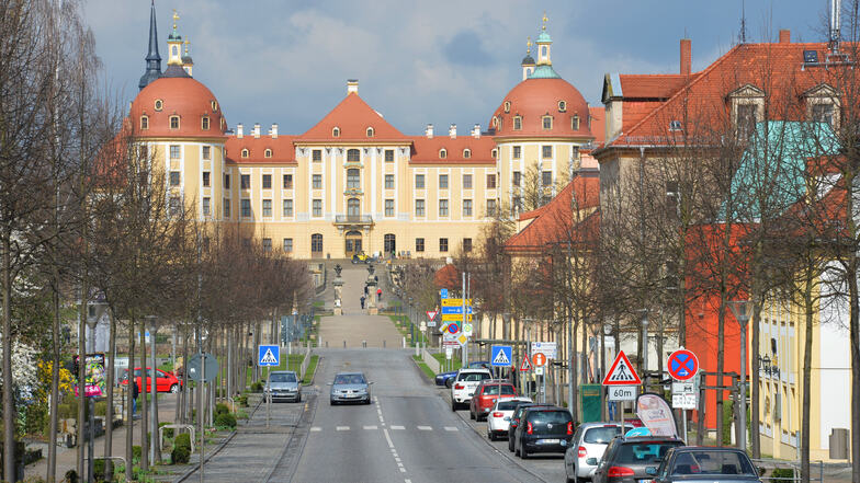 Die Schlossallee in Moritzburg.