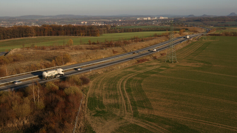 Geplante IPO-Flächen entlang des Autobahnzubringers: Wenig Chancen für einen Pirnaer Sonderweg.