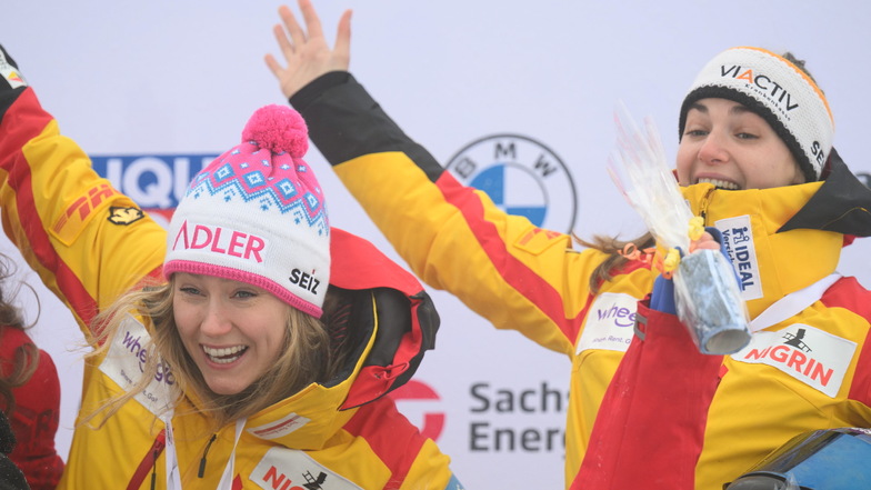 Zwei EM-Medaillen gab es in Altenberg auch für die deutschen Frauen. Laura Nolte (links) gewann die Monobob-Entscheidung, Kim Kalicki wurde Dritte.