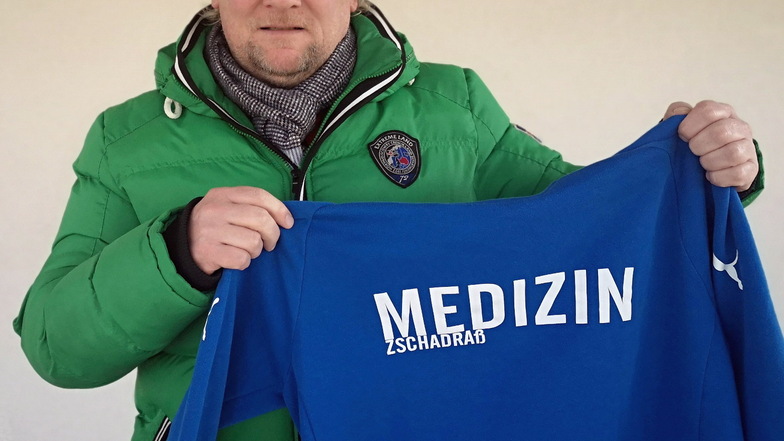 Enrico Ueberschär hat sein Traineramt beim SV Medizin Zschadraß aufgegeben.
