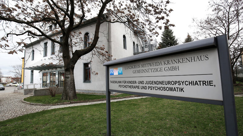 Die Tagesklinik für Kinder- und Jugendpsychiatrie hat ihren Sitz an der Lauchhammerstraße, direkt in Nachbarschaft des Riesaer Amtsgerichts. Der Betreiber LMK trennt sich zum Jahresende von der Einrichtung.