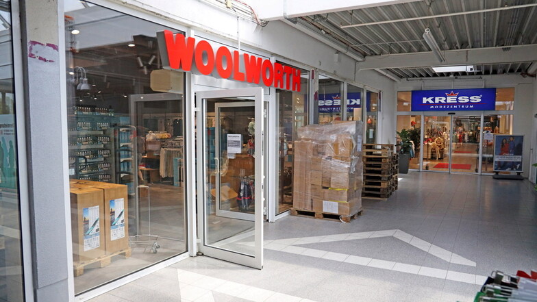 Woolworth kündigt Filialeröffnung im Riesapark an
