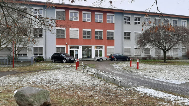 Zuerst Polytechnische Oberschule, dann Mittelschule, Oberschule, künftig Grundschule – der Hoyerswerdaer Schulkomplex Am Stadtrand.