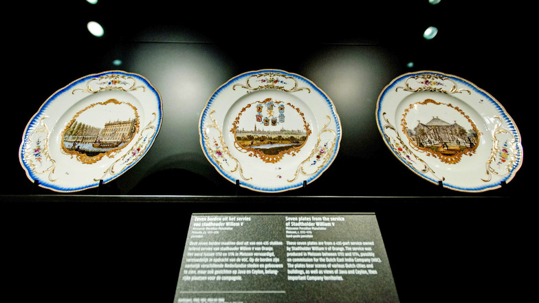 Diese Meissener Teller, ausgestellt im Rijksmuseum Amsterdam, dürften zu einer Porzellansammlung der Dresdner-Bank-Gründerfamilie Gutmann gehört haben.