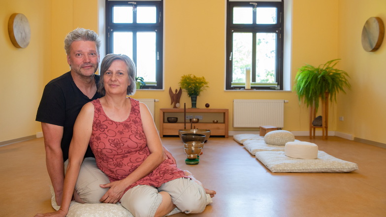 Sabine Henkel und Andres Straßberger sind die neuen Bewohner im Pfarrhaus Skäßchen.