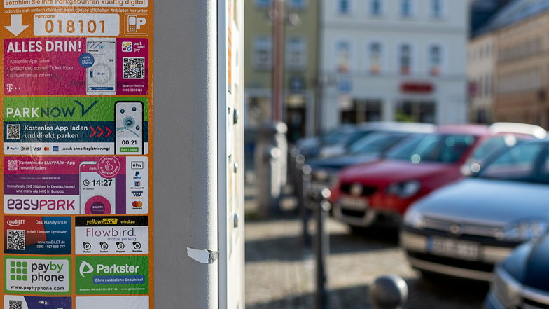 Parkautomat für Handyparken in Sebnitz: Auch in Pirna können Parktickets künftig per Smartphone bezahlt werden.
