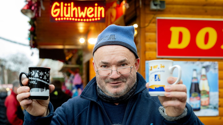 Was kosten Essen und Trinken auf dem Wenzelsmarkt in Bautzen? Sächsische.de hat den Test gemacht und dabei auch bei Reinhard Schwarz vorbeigeschaut, der auf der Reichenstraße Glühwein und Donuts verkauft.