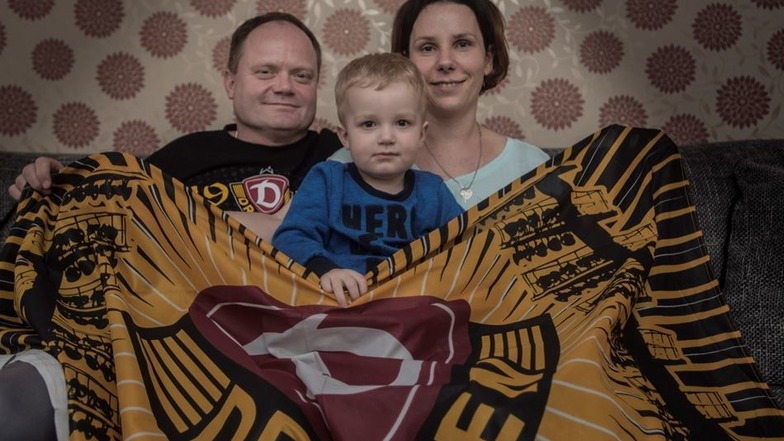 Familie Thomschke sorgt derweil mit Sohn Milan für den Fortbestand der Dynamofangemeinde