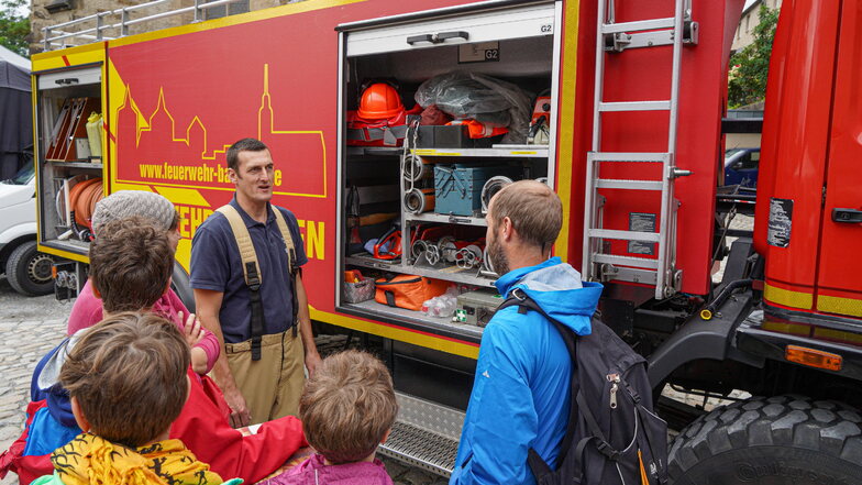 Auch die Feuerwehr war mit dabei und zeigte den Besuchern des Altstadtfestivals gern ihre modernen Einsatzfahrzeuge.