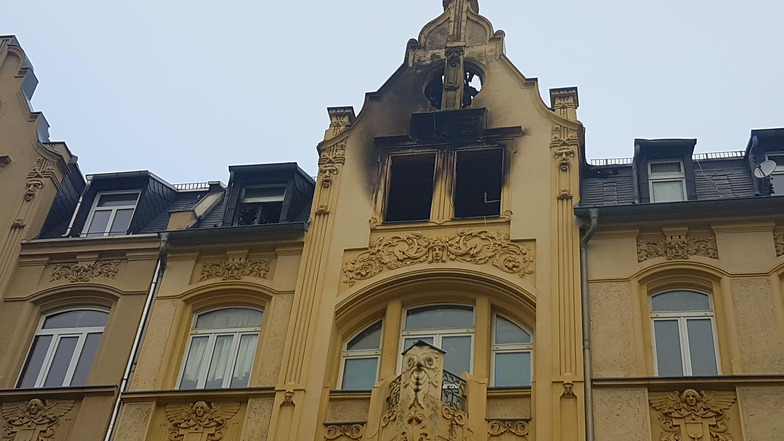 In diesem Haus in Plauen im Vogtland starben zwei junge Menschen aus der Sächsischen Schweiz nach einem vorsätzlich gelegten Feuer. Nun muss der Täter aus Dresden lebenslang in Haft.