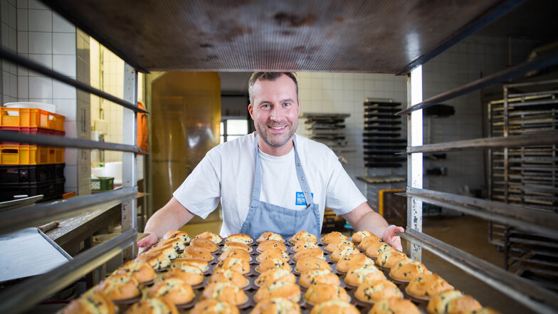 Bäcker Michael Langer aus der Bäckerei George macht seinen Job mit Leidenschaft, kennt aber auch die Probleme.