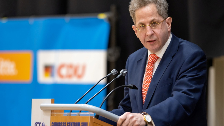 Nach dem Aufruf der Grünen, in Südthüringen den SPD-Kandidaten Frank Ullrich zu wählen, hat Gegenkandidat Hans-Georg Maaßen (CDU) eine Dämonisierung seiner Person beklagt.