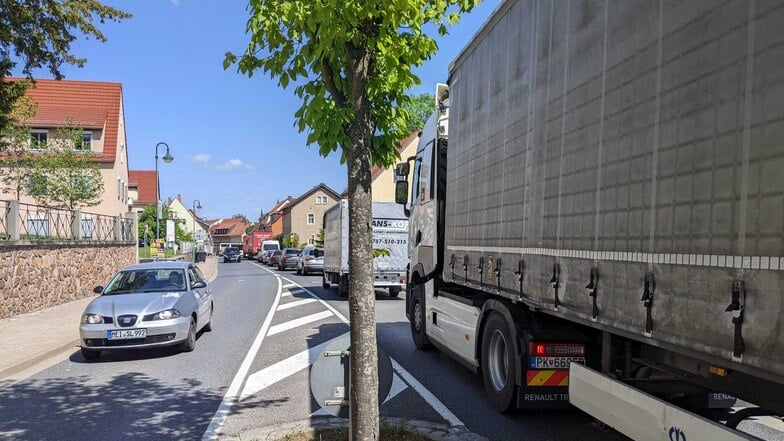 Staus in Wilsdruff: Auch das Landratsamt will Transit-Lkws von der S36 verbannen
