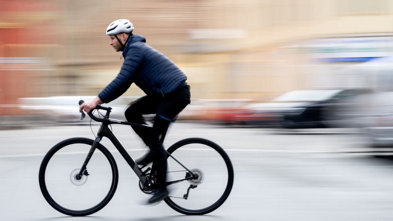 Mit dem Gravel-Bike ist man durch die sportlichere Haltung deutlich schneller unterwegs als mit einem herkömmlichen Trekking-Rad.