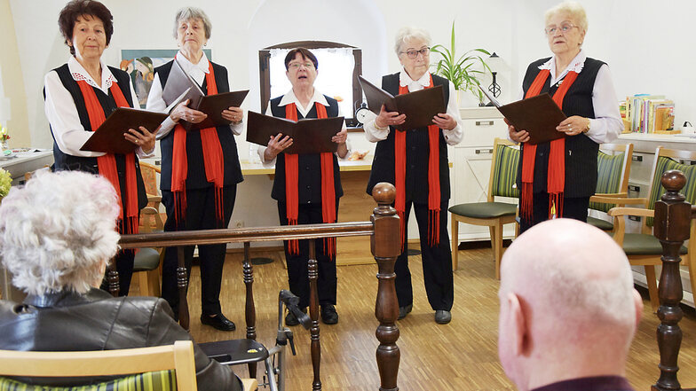 Der „Chor der Parität“ singt übers ganze Jahr für Senioren